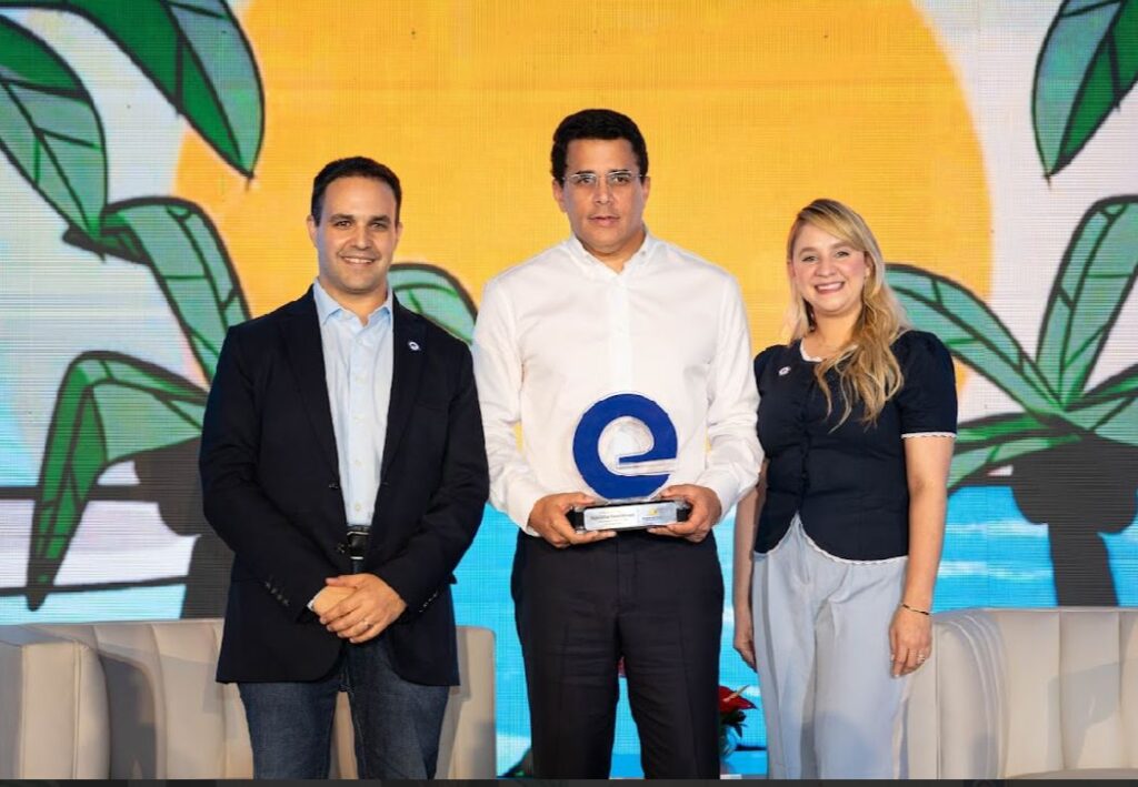 Ministerio de Turismo entrega placas QUALITUR a establecimientos turísticos