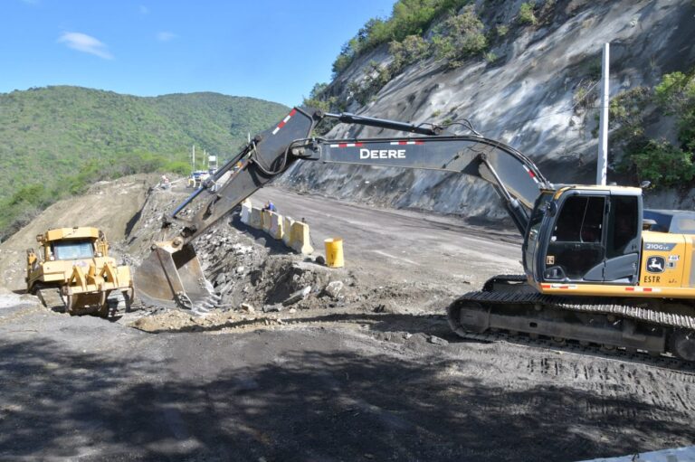 Obras Públicas avanza soluciones tras derrumbe en carretera Ocoa–Cruce de Ocoa