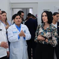 Primera dama y director del SNS realizan visita al INCART