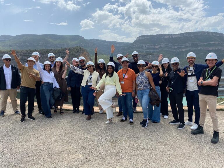 Dominicanos realizan pasantía en España sobre regulación y transición energética a través de programa de IGLOBAL