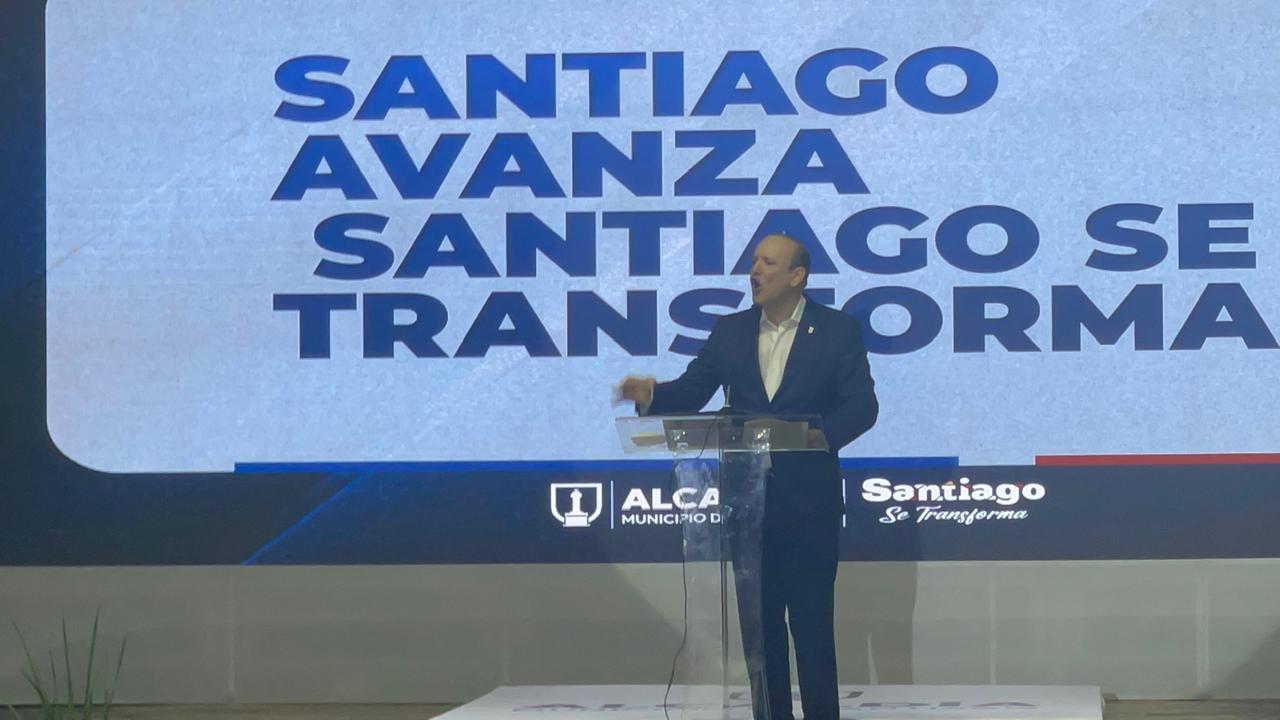 “Santiago es una ciudad que sabe hacia dónde va”, afirma Ulises Rodríguez en rendición de cuentas