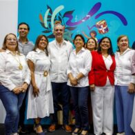 Abinader recorre Feria Regional del Libro Santiago 2026 y dispone su celebración anual en el Cibao