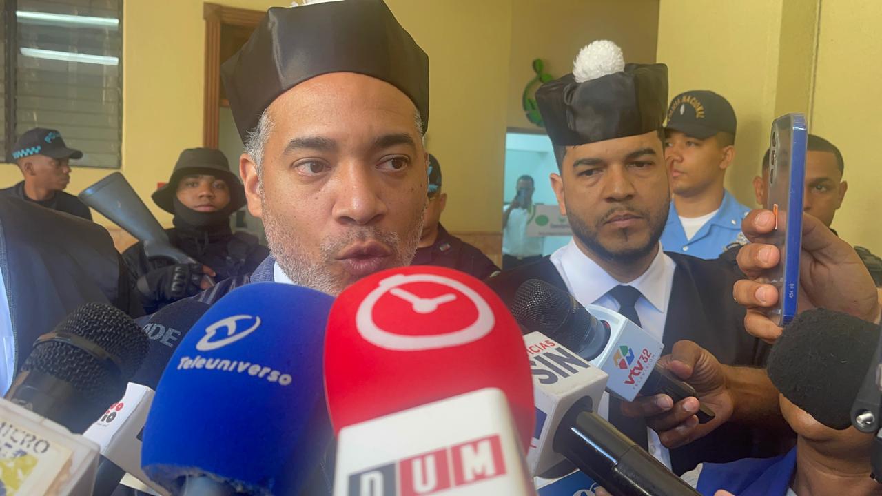 Martínez Brito afirma hay coautoría en asesinato de chofer en Santiago y exige entrega de prófugos