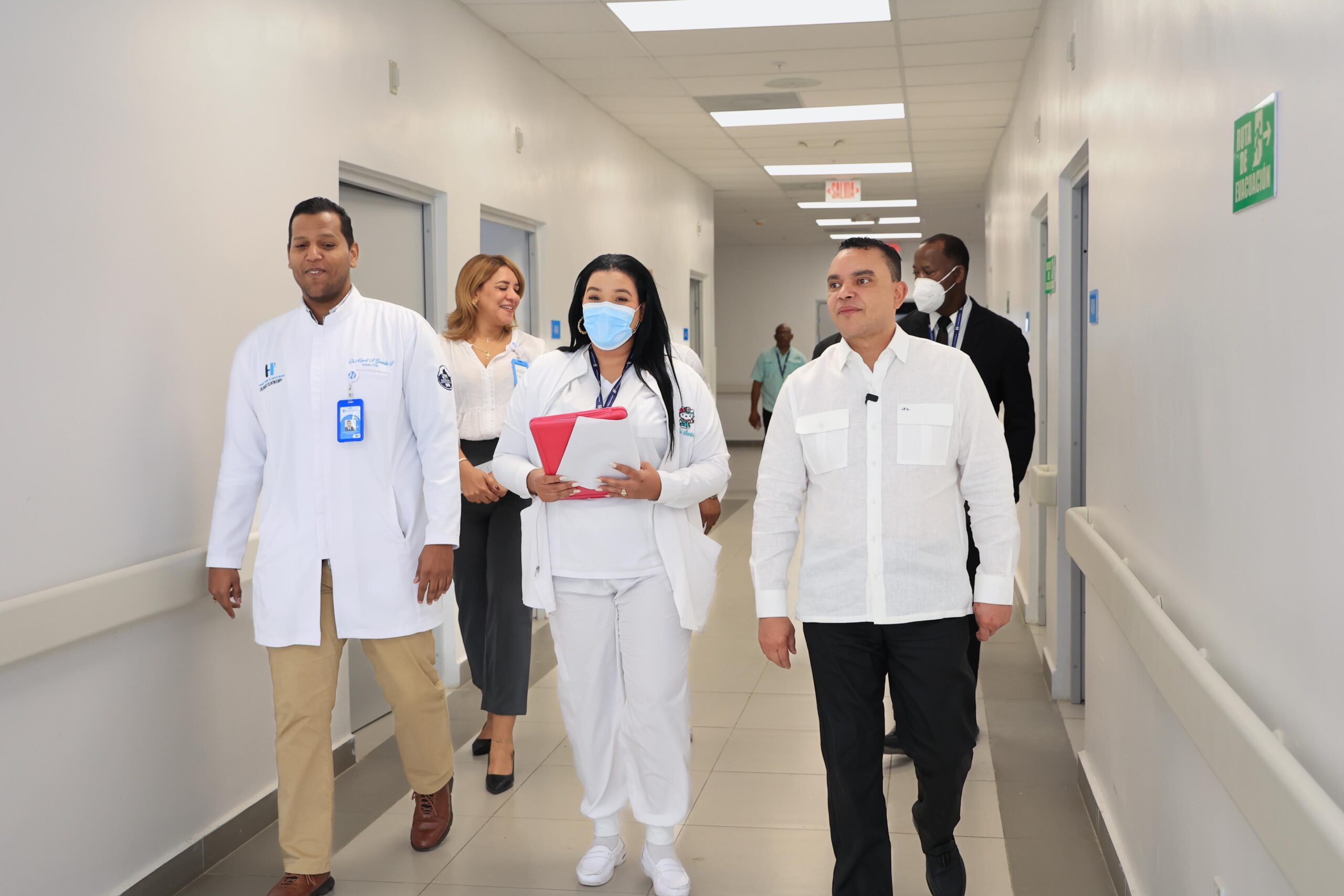 Director del SNS realiza visita no coordinada al Hospital Mario Tolentino Dipp y refuerza supervisión de servicios