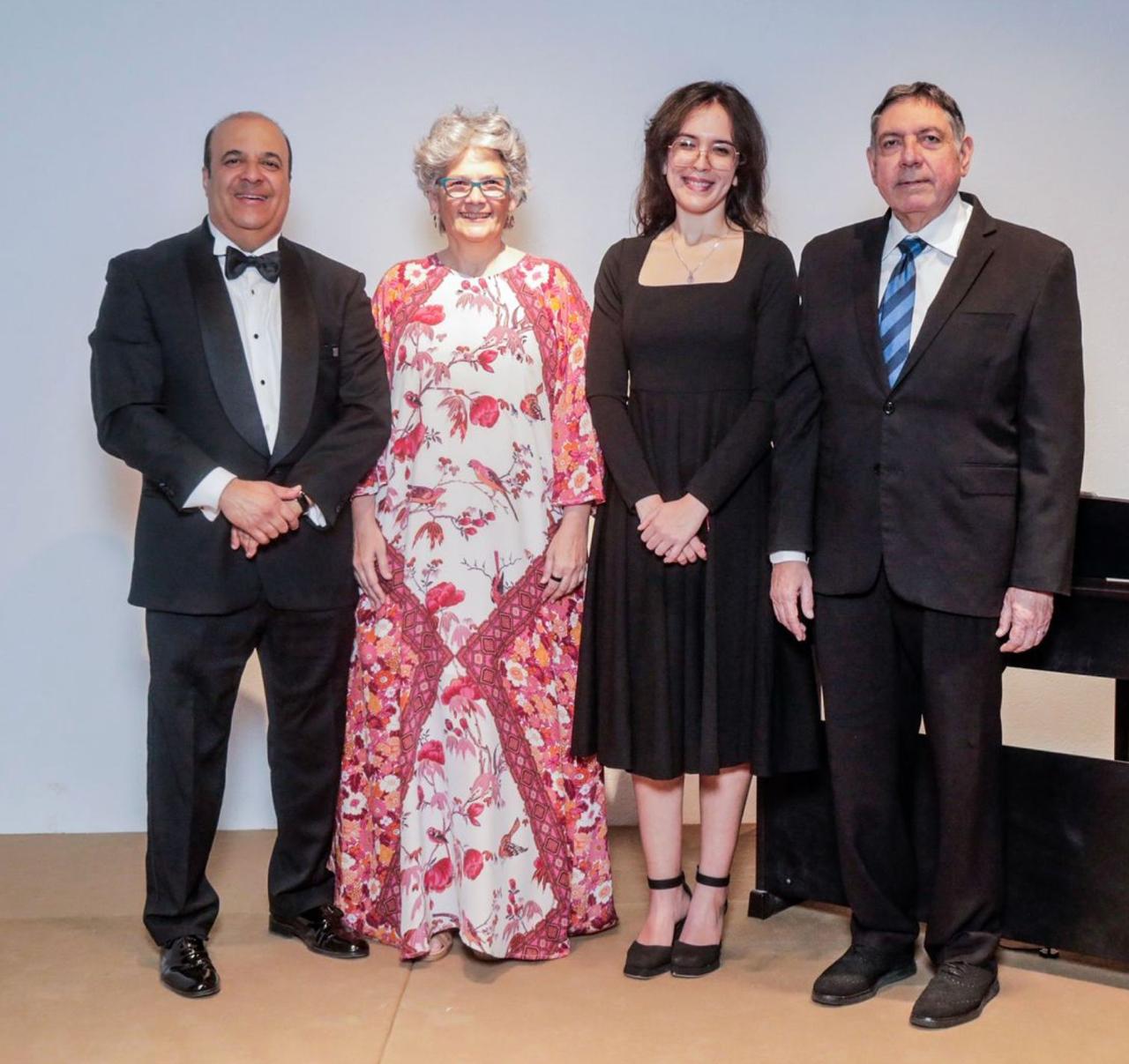 Dos Calles, Espacio Creativo, presenta el concierto operístico con el tenor Enrique Pina
