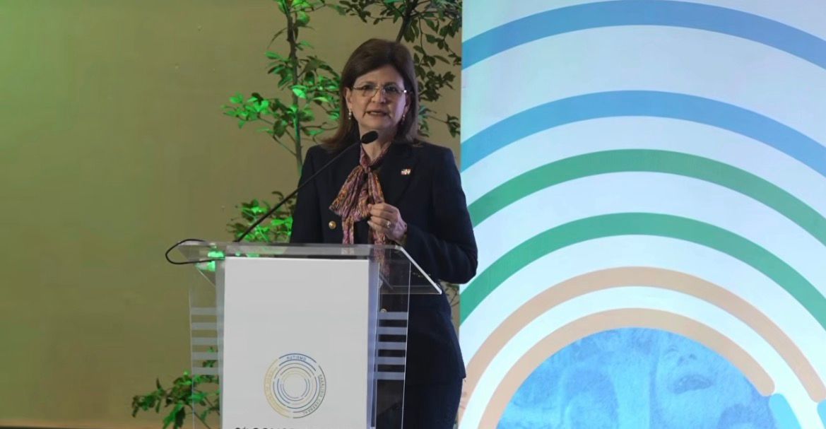 Raquel Peña reafirma compromiso con la inclusión en Congreso del CAID