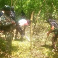 Hallaron dos fosas con cuerpos en descomposición en Ecuador