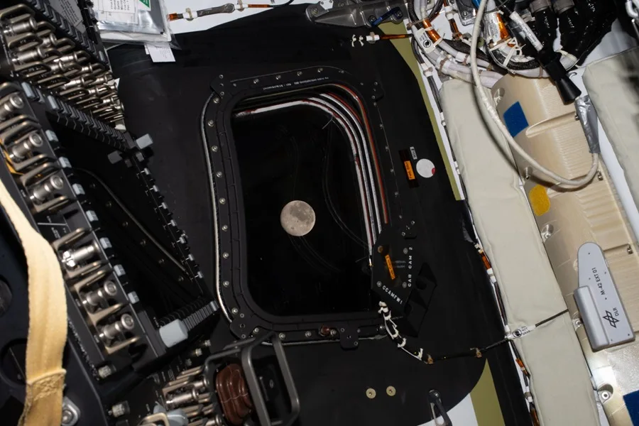 La NASA pide evitar la zona del amerizaje de Artemis II por la caída de restos de la nave