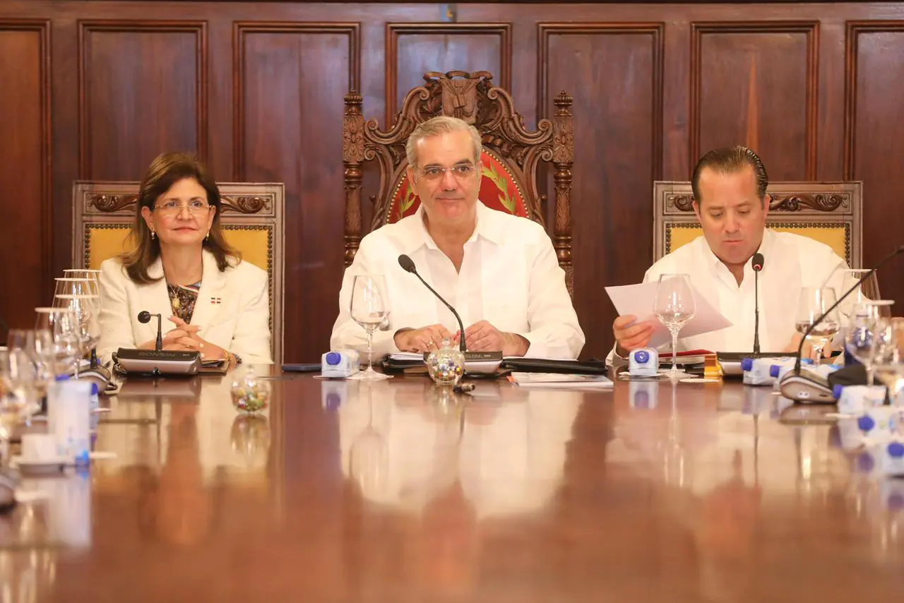 Abinader encabeza Consejo de Gobierno en el Palacio Nacional a puertas cerradas