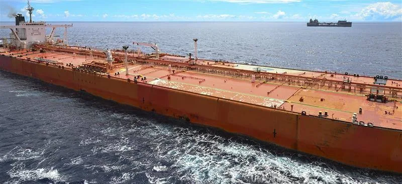 Estados Unidos intercepta y aborda un buque cisterna con crudo iraní en el Índico
