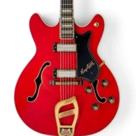 Sotheby’s subastará en Nueva York la guitarra rojo cerezo del ‘Rey del Rock’ Elvis Presley