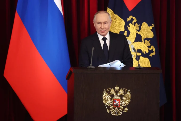 Putin propone tregua en Ucrania para el 9 de mayo; Trump la respalda