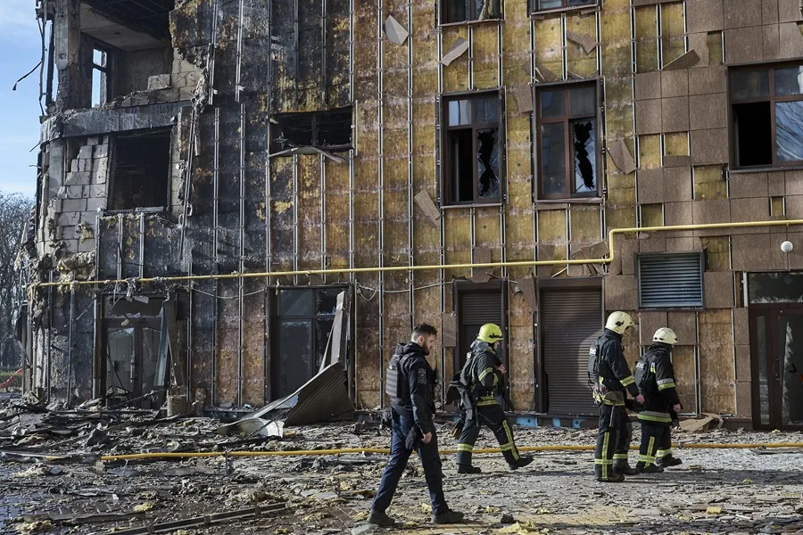 Al menos cinco muertos en un nuevo ataque a Ucrania lanzado por Rusia durante el día