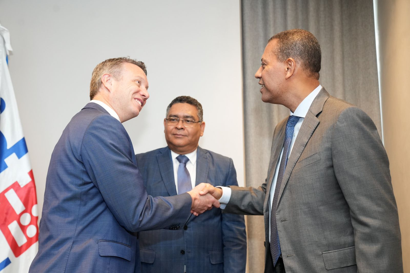 Indotel aprueba compra de Gold Data Dominicana por Liberty Networks
