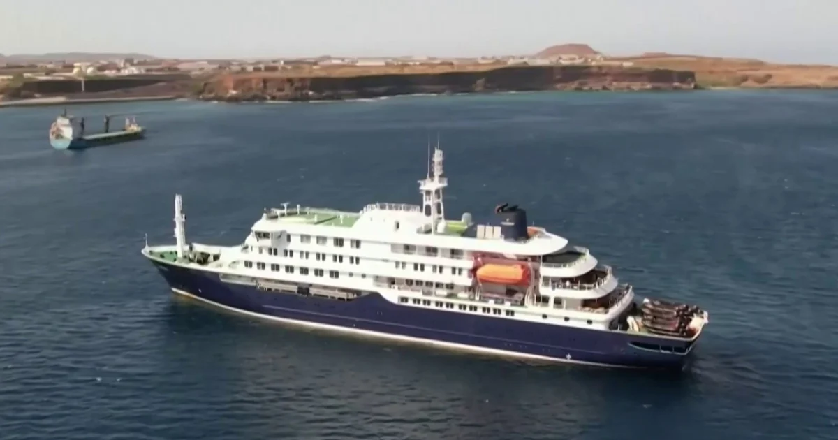 EE. UU. traslada a Nebraska a afectados por brote de hantavirus en crucero