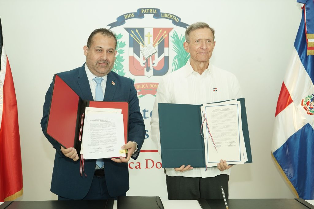 RD y Trinidad y Tobago firman acuerdo aéreo para impulsar el turismo