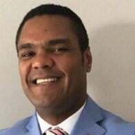 Exembajador Donni Santana continúa fuera de prisión pese a condena por incesto
