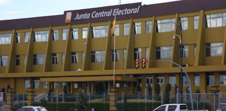 JCE elimina restricciones por mes de nacimiento para renovar la cédula los fines de semana y feriados