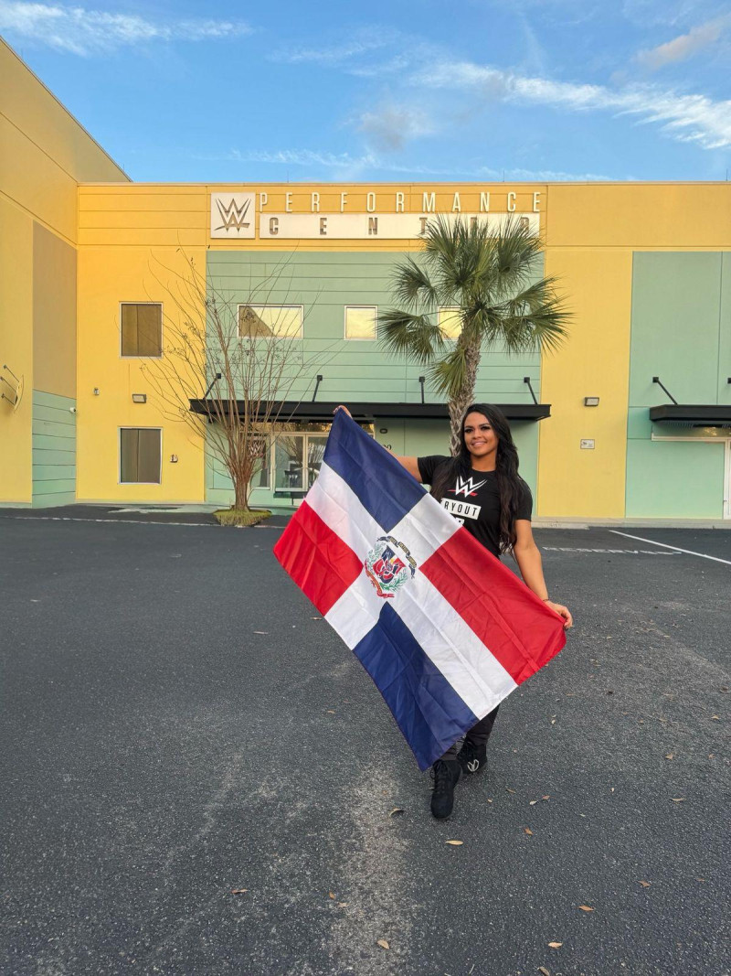 Luchadora dominicana firma con la WWE y da un paso histórico en su carrera