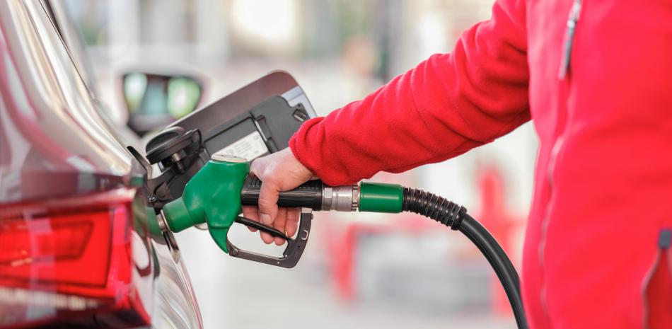 Combustibles acumulan fuertes alzas en dos meses y golpean el bolsillo de los dominicanos