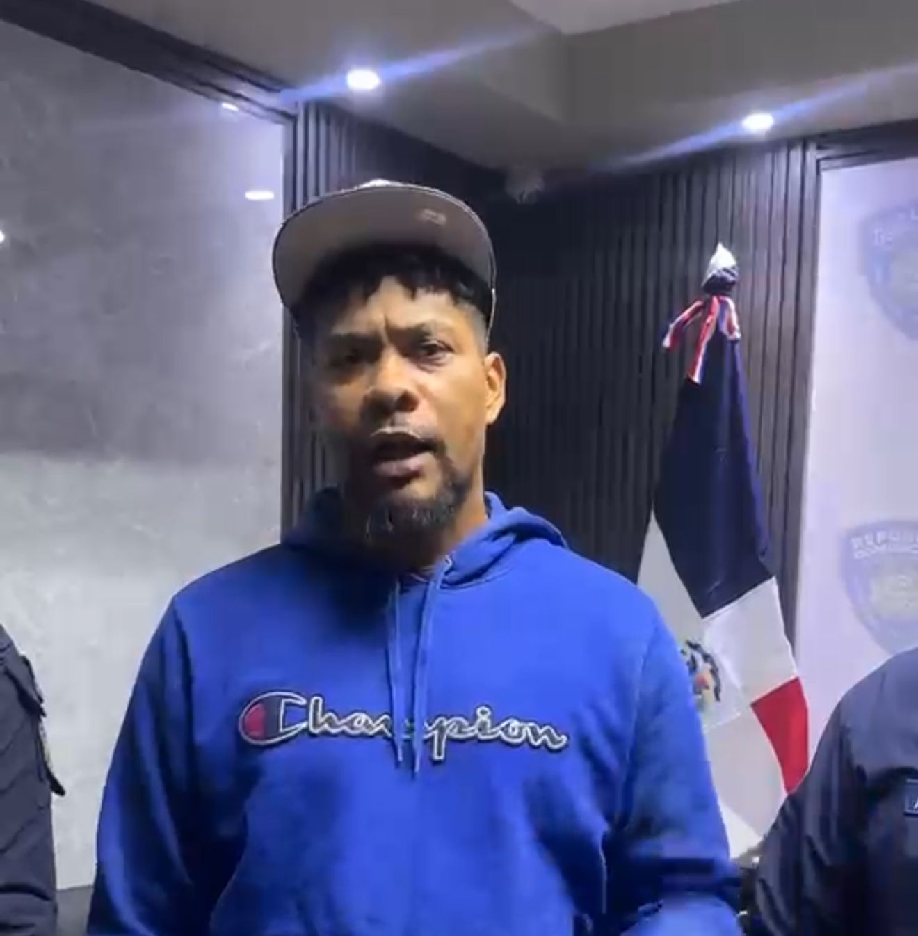 Se entrega hombre acusado de homicidio en Boca Chica tras operativo de búsqueda policial