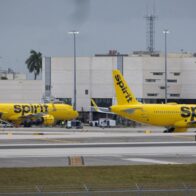 Autoridades exigen a Spirit Airlines datos de pasajeros afectados tras cierre de operaciones en El Salvador