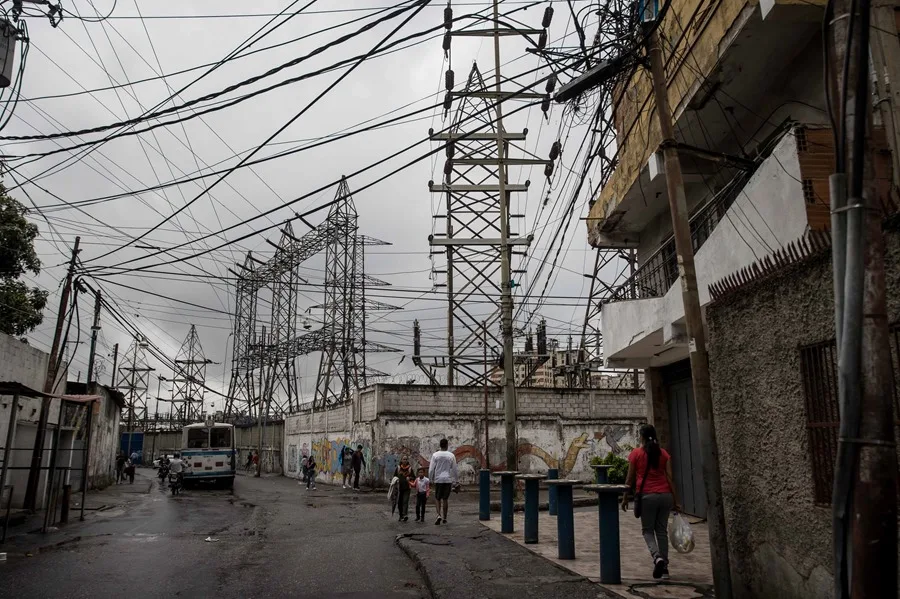 Venezuela realiza “maniobras” para estabilizar el sistema eléctrico ante un “hito de demanda”