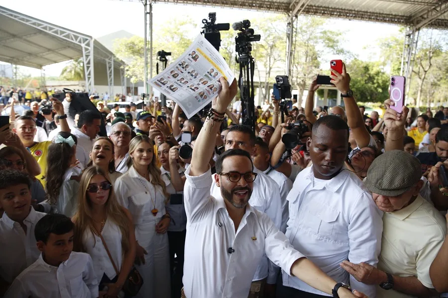 Abelardo de la Espriella vota en Barranquilla y asegura que Colombia definirá su futuro en las urnas
