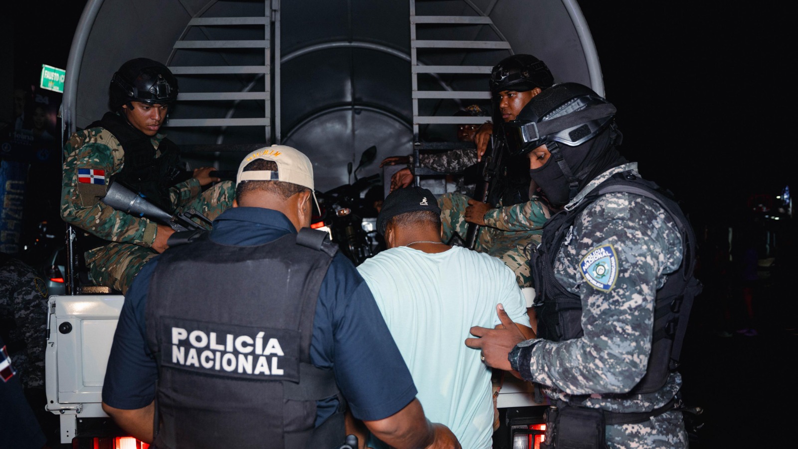 Operativo antirruido deja ocho negocios cerrados en Baní y Nizao