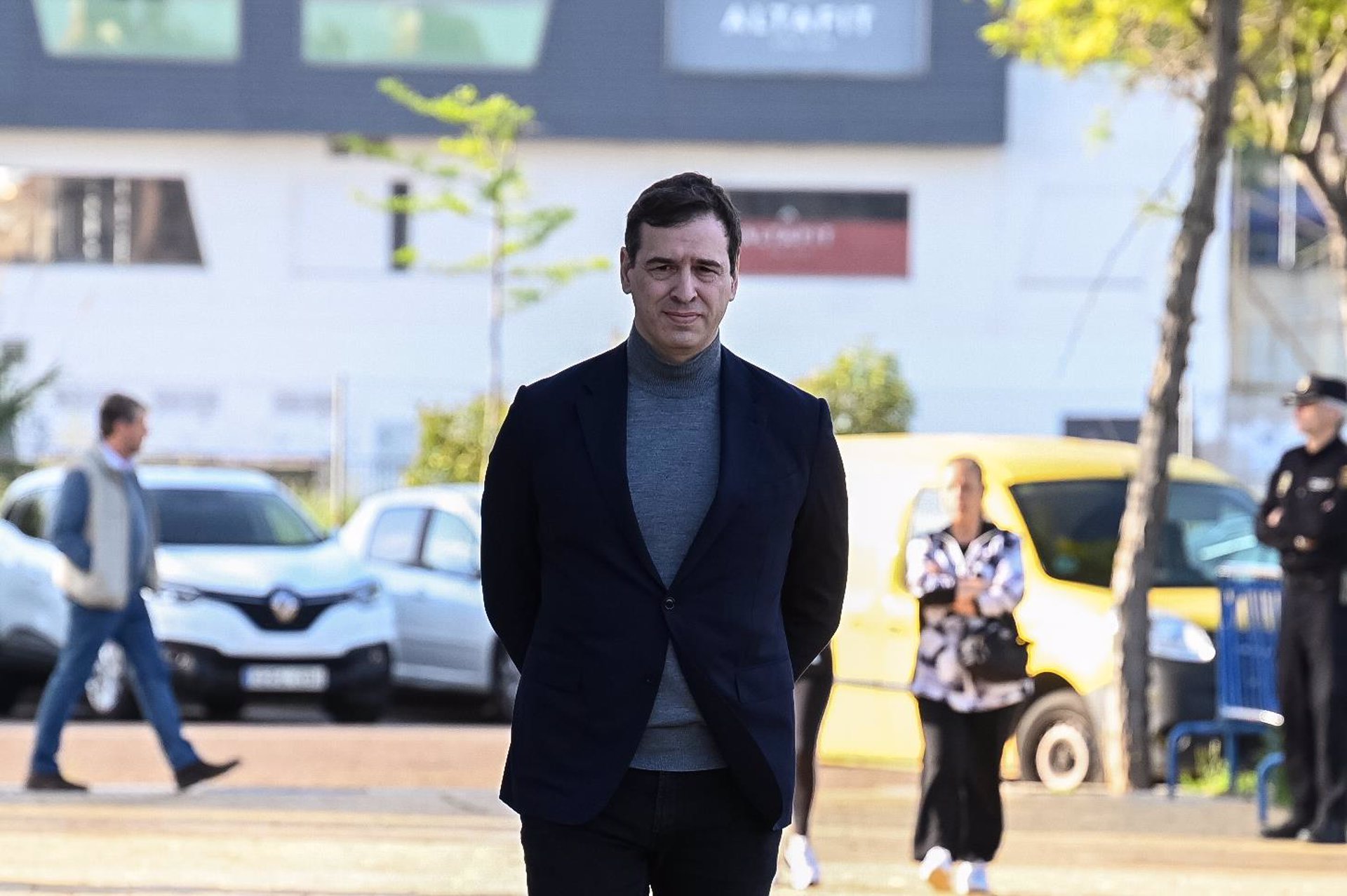 Hermano de Pedro Sánchez irá a juicio en España por presunta prevaricación y tráfico de influencias