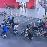 Motorista es apuñalado por la espalda en presunta disputa en el kilómetro 17