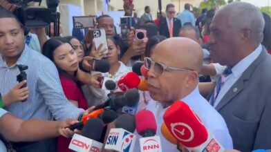 Pacheco pide prudencia en PRM por crisis internacional en medio del pulseo por la convención