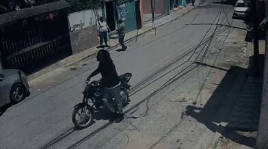 Mujer denuncia persecución y amenazas constantes de su expareja en SDE