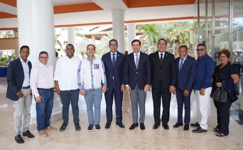Festival Cultural de la Región Enriquillo cierra con reconocimientos del Senado y concierto