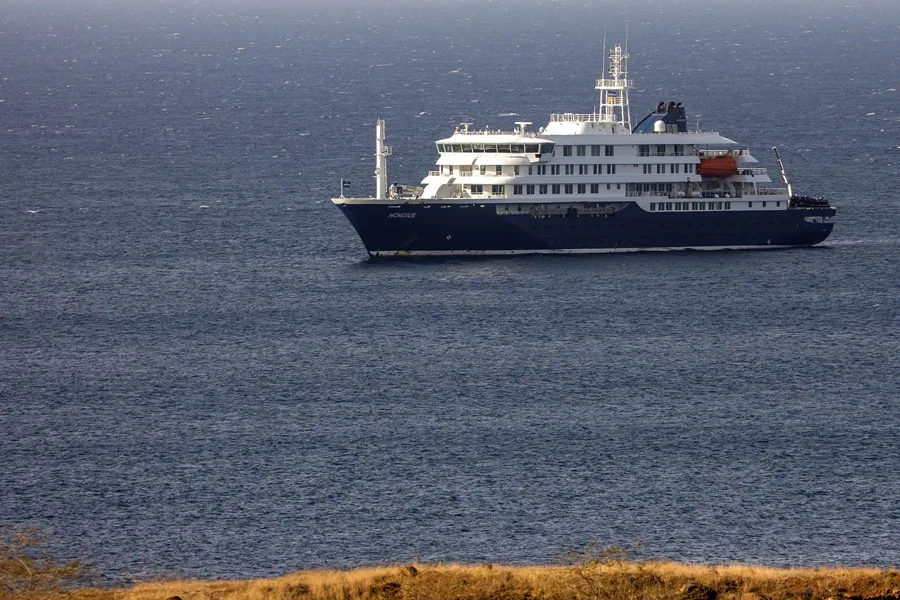 Tres personas vinculadas al crucero con hantavirus están en aislamiento en Canadá