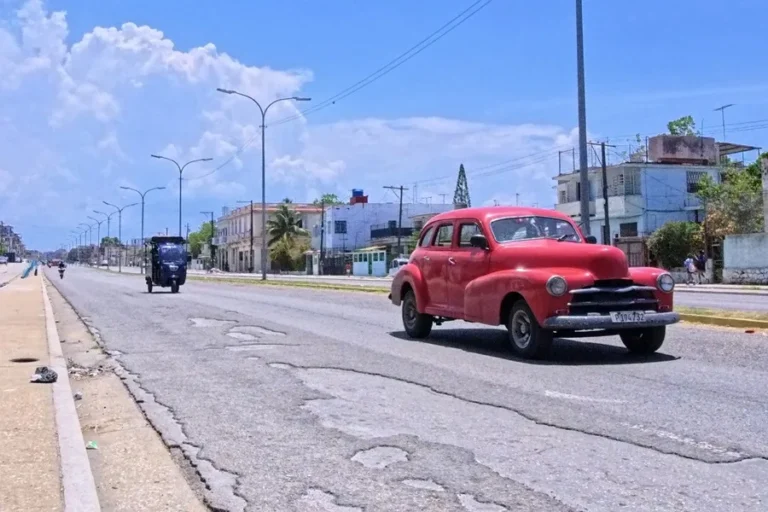 EE.UU. reitera su oferta de 100 millones de dólares en ayuda humanitaria para Cuba