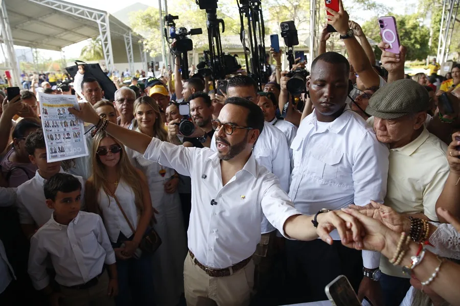 Abelardo de la Espriella lidera la votación en Colombia con el 62,64 % de las mesas contabilizadas