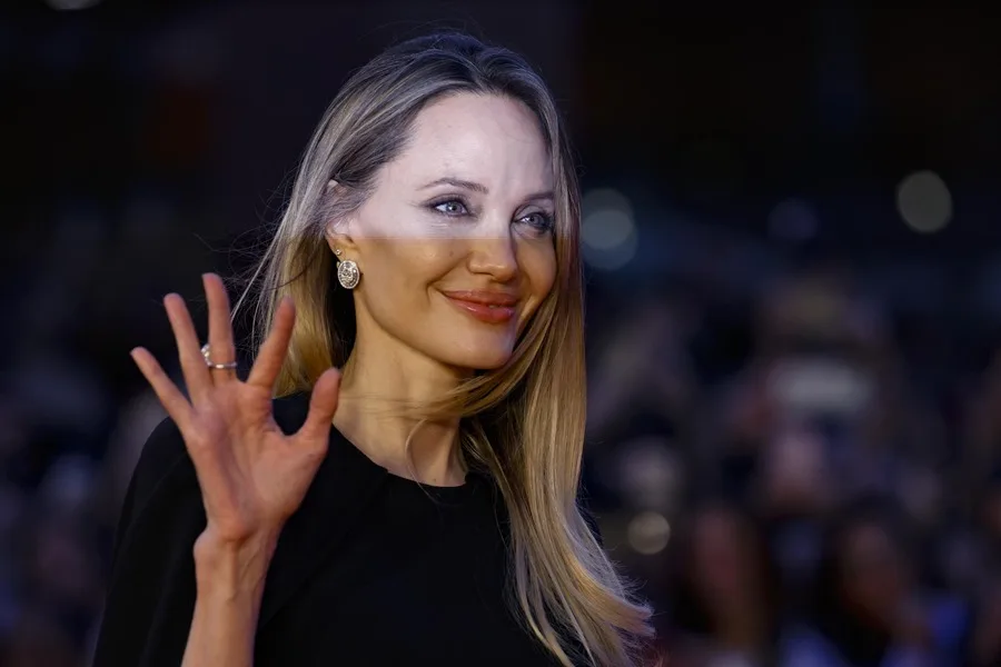 Angelina Jolie pone a la venta su mansión en Los Ángeles por casi 30 millones de dólares