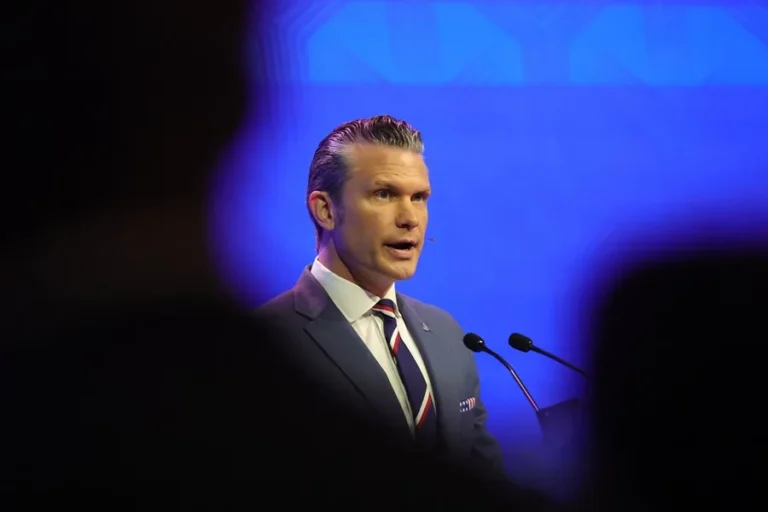 Hegseth: "Trump es paciente en la búsqueda de un gran acuerdo con Irán"