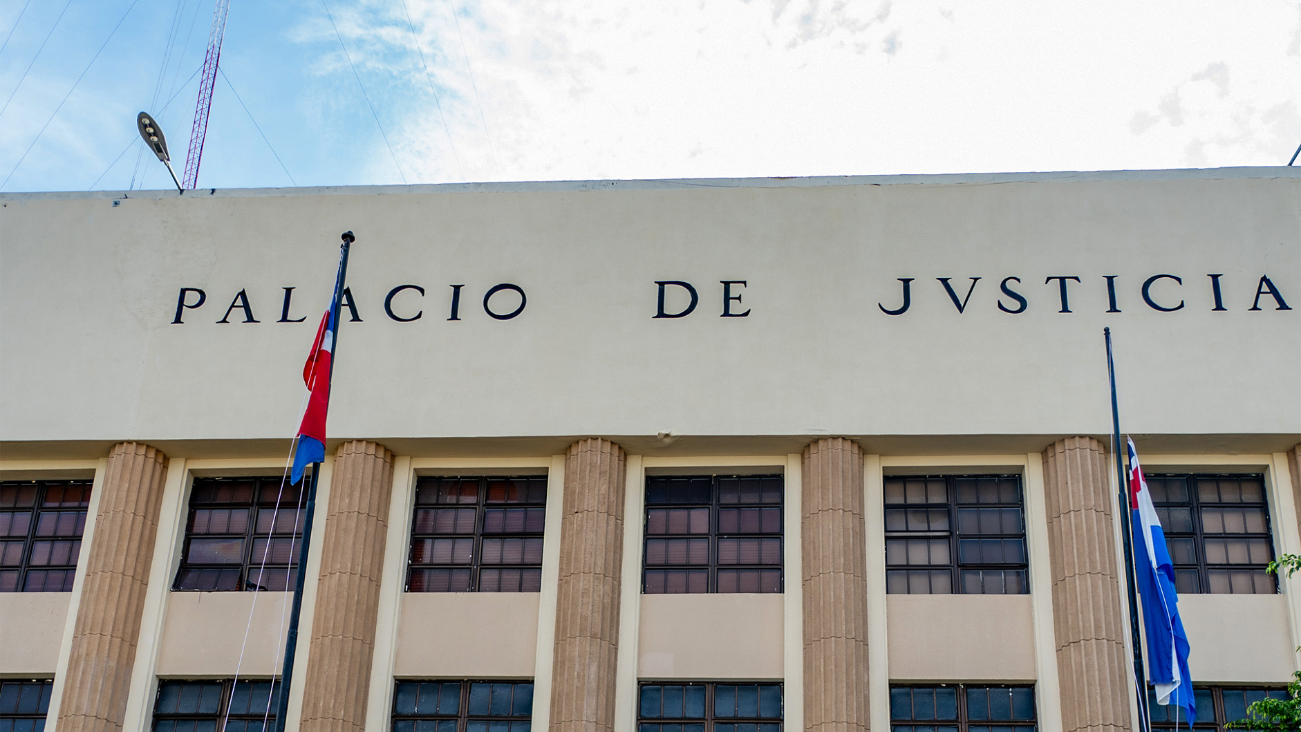 Coerción para agente policial imputado por muerte involuntaria de teniente coronel retirado