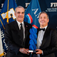 Abinader recibe premio Champion of Freedom Award y abvierte sobre amenazas a las libertades democráticas