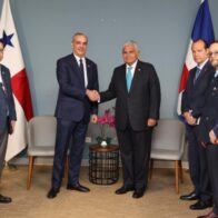 Abinader sostiene encuentro con líderes empresariales panameños para ampliar oportunidades de inversión