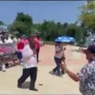 Comunitarios protestan en Bayahíbe contra presunta privatización de playa pública