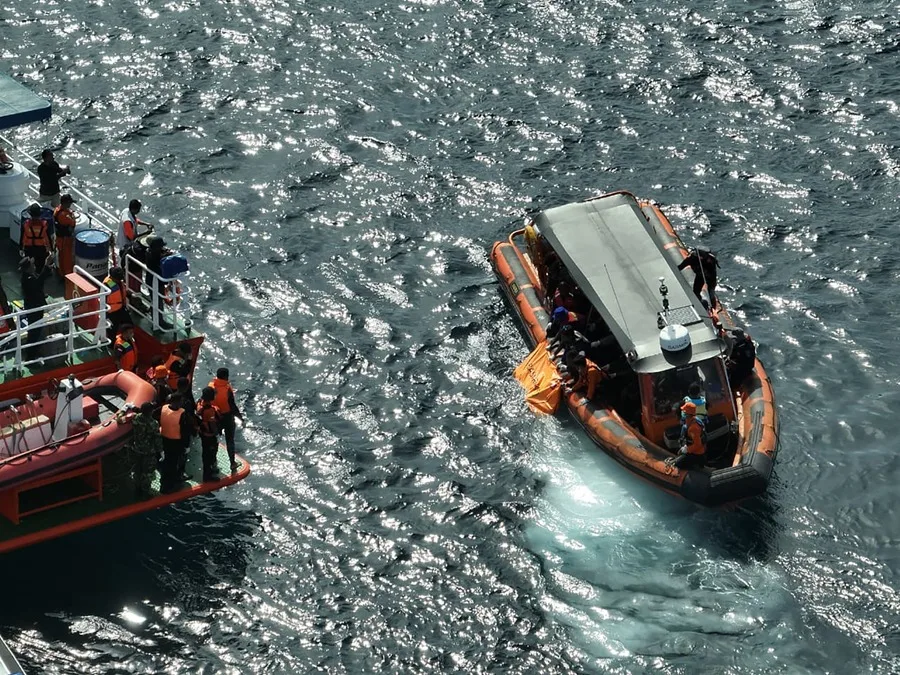 Condenan a 3,5 años de cárcel al capitán del barco en el que murieron cuatro miembros de una familia española al naufragar en Indonesia