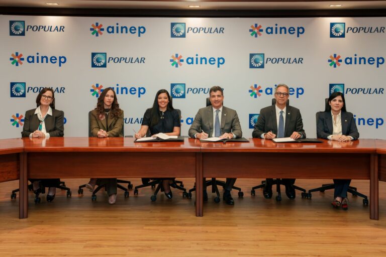 Banco Popular y AINEP firman alianza estratégica en favor de la educación de calidad