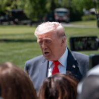 Trump afirmó que está revisando una nueva propuesta de Irán para poner fin a la guerra