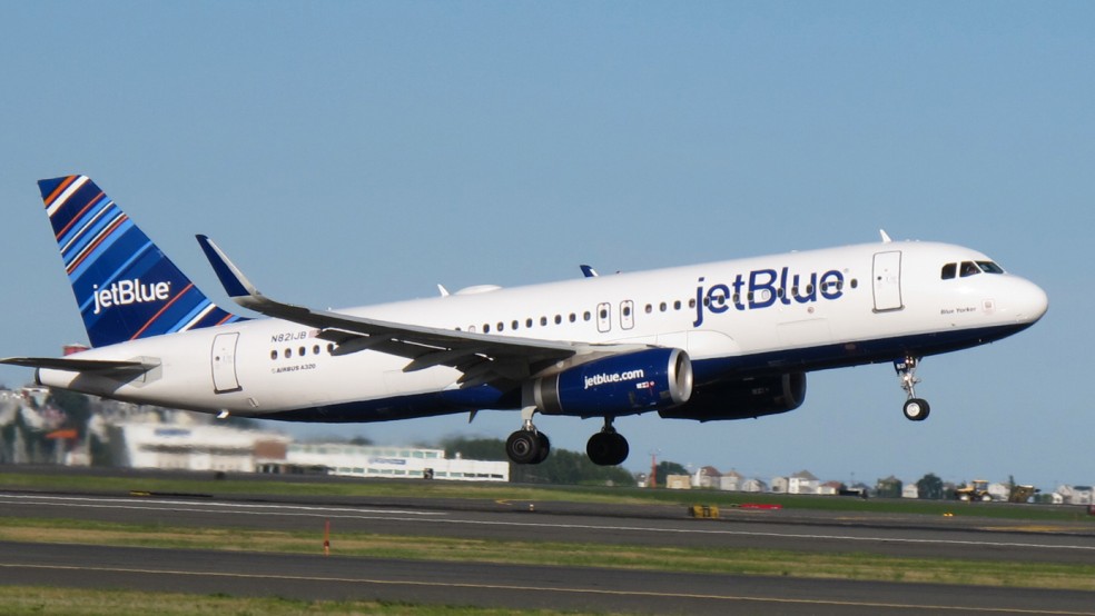 JetBlue explica cancelación de rutas desde Newark y refuerza operaciones entre Florida y República Dominicana