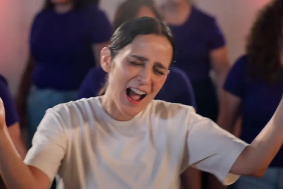 Julieta Venegas revive “La Niña Futbolista” con un mensaje de inclusión rumbo al Mundial 2026