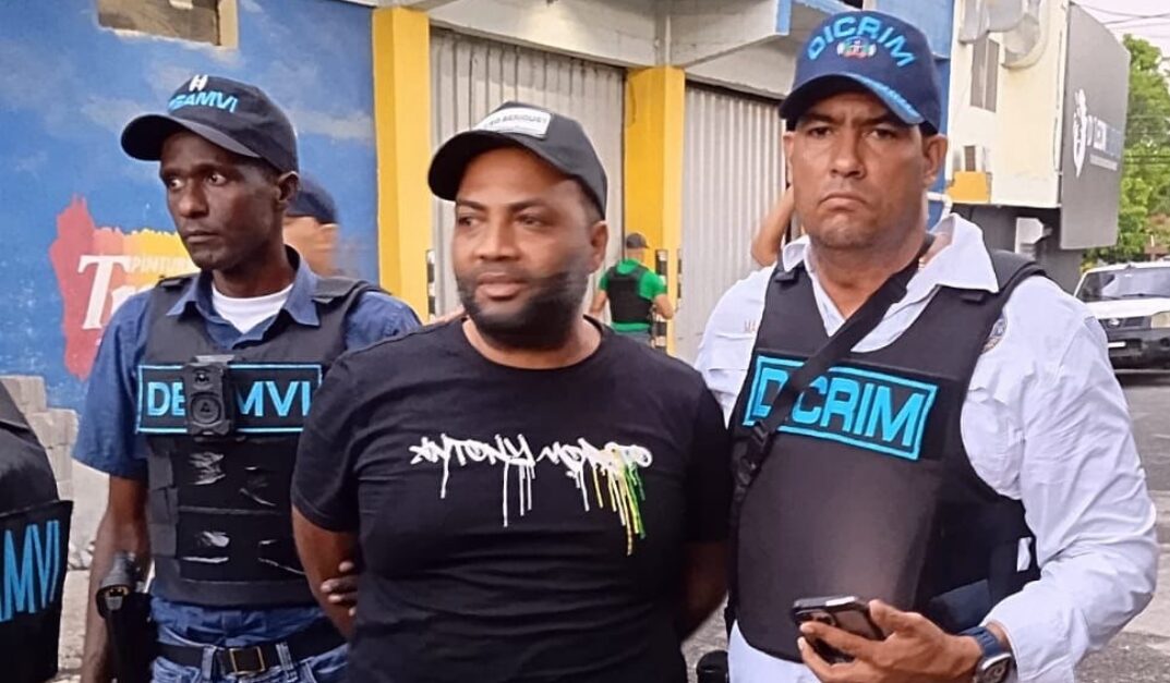 Aplazan audiencia contra “Keka” por presunta violencia de género en Sánchez Ramírez