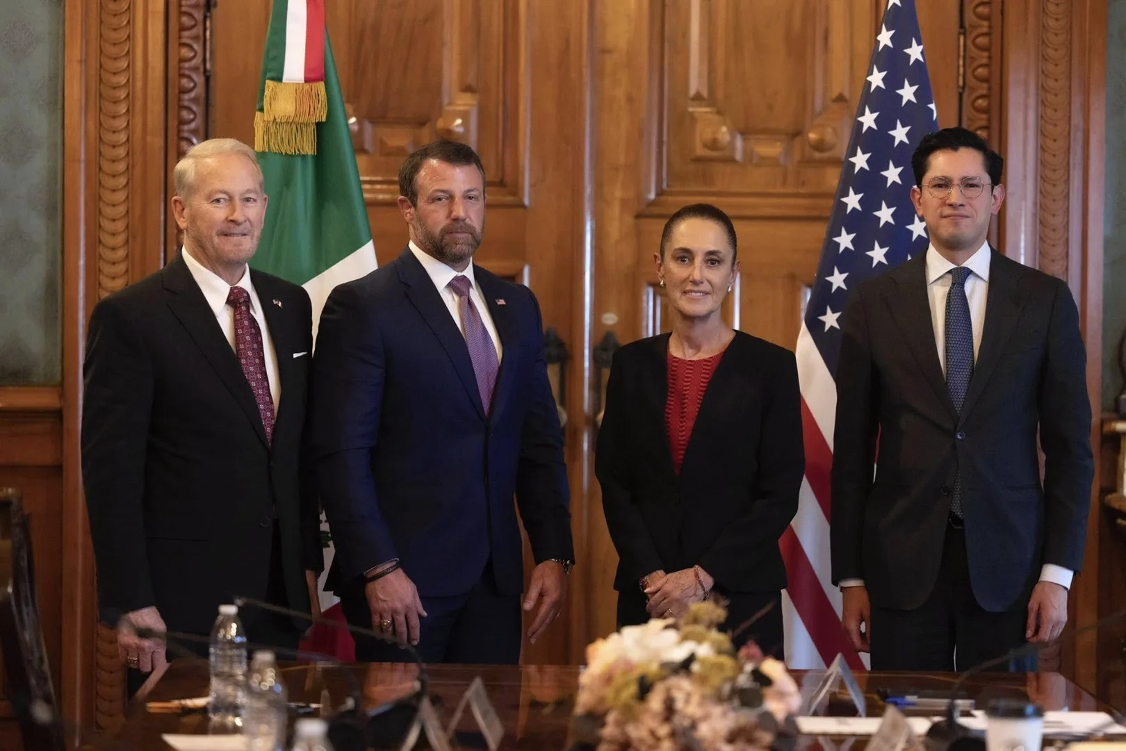 México y EE.UU. acuerdan colaboración con «respeto» tras reunión de Sheinbaum y Mullin